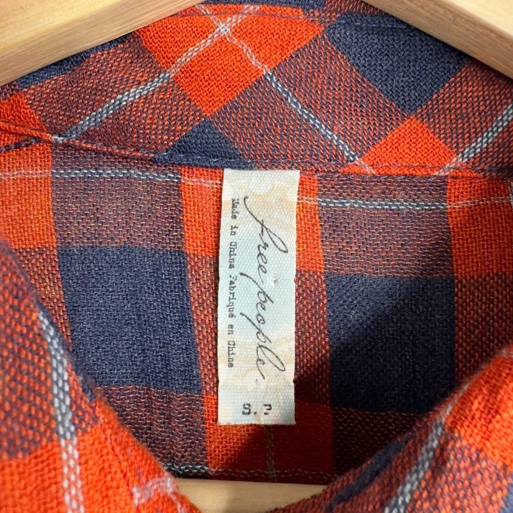 Free People Shirt Women's Size‎ S  100% Linen Red Plaid print Shoulder Cutouts